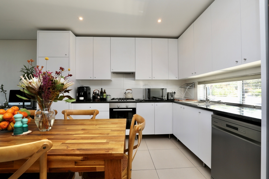 3 Bedroom Property for Sale in Somerset Lakes Western Cape